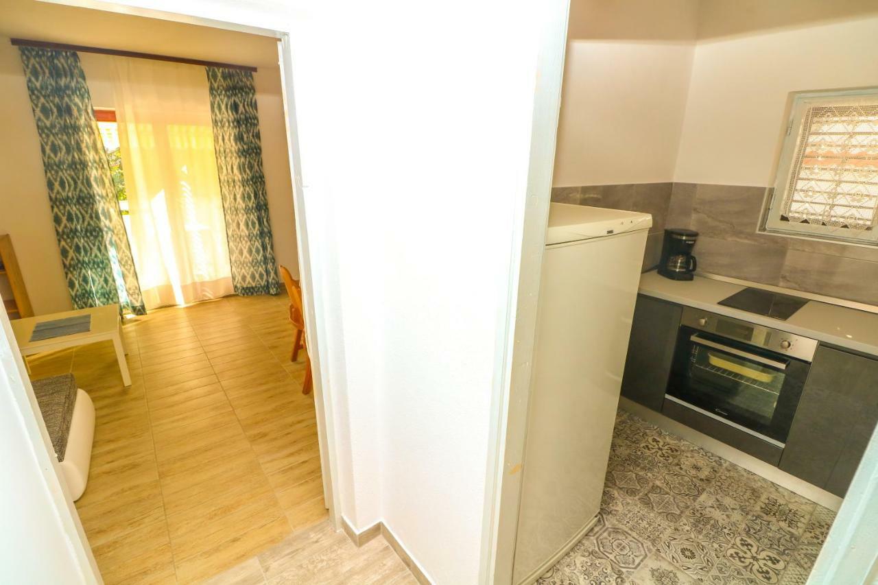 Apartments Reljic With Terrace باشْكا المظهر الخارجي الصورة