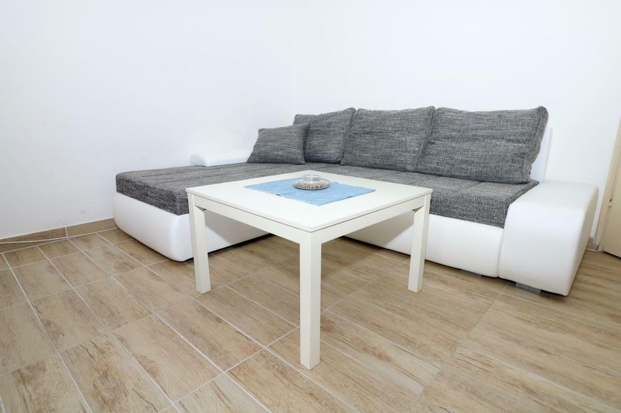 Apartments Reljic With Terrace باشْكا المظهر الخارجي الصورة
