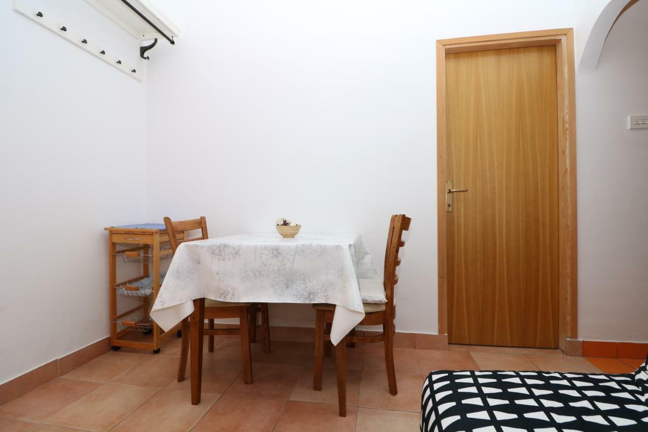 Apartments Reljic With Terrace باشْكا المظهر الخارجي الصورة